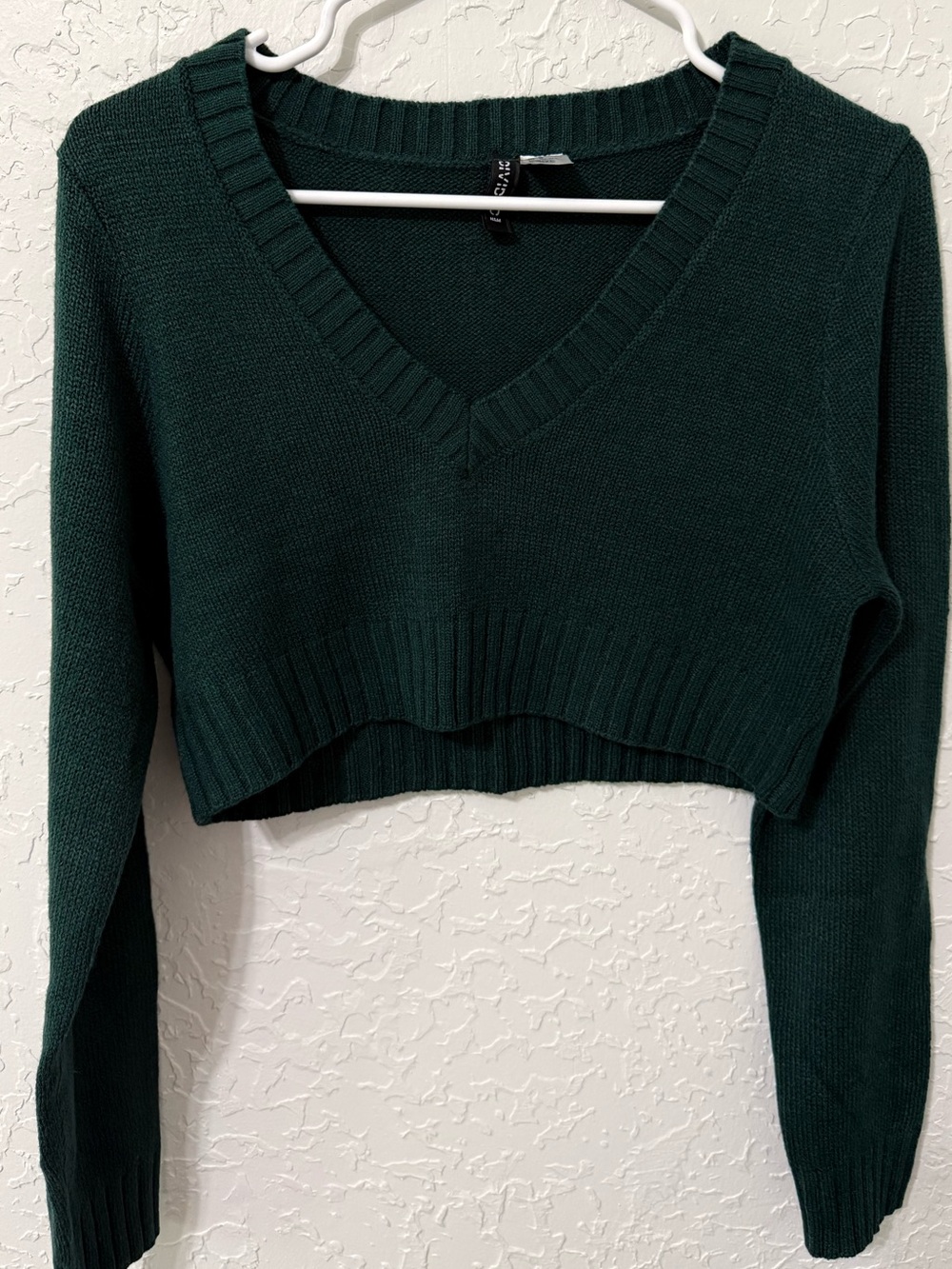 Divided Dark Green Cropped V-Neck Sweater M